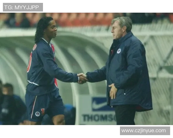 迷失巴黎的足球明星背后的故事与传奇人生揭秘